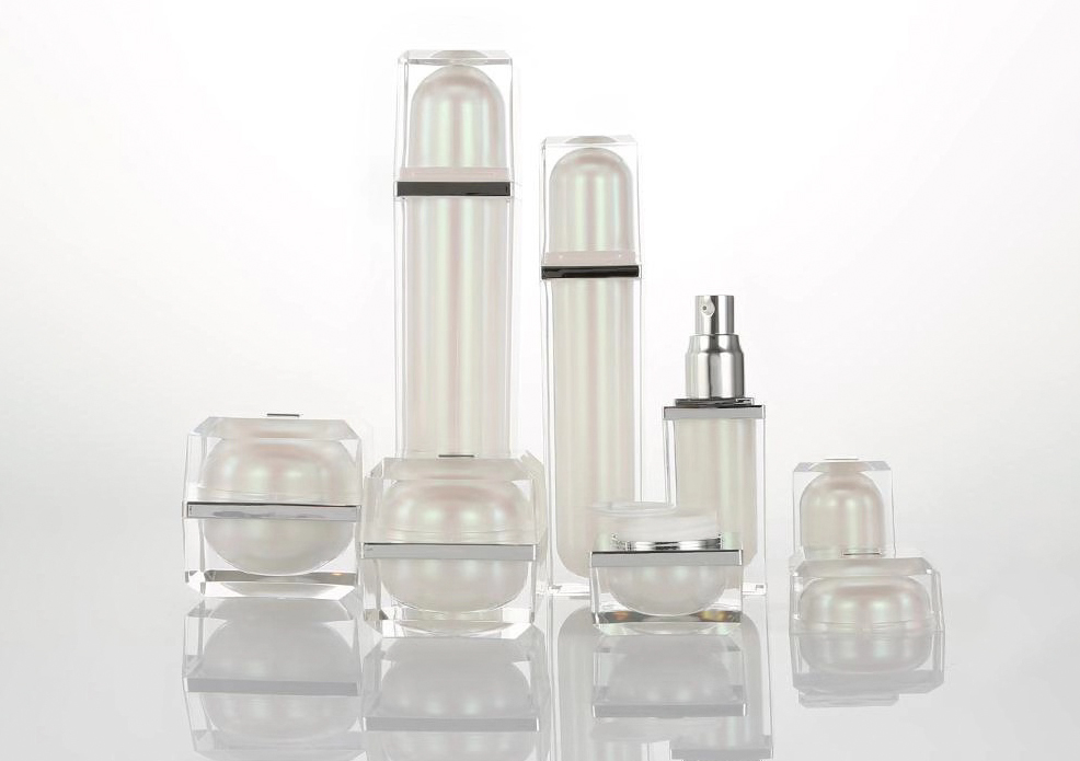 Quartet high-grade acrylic bottle